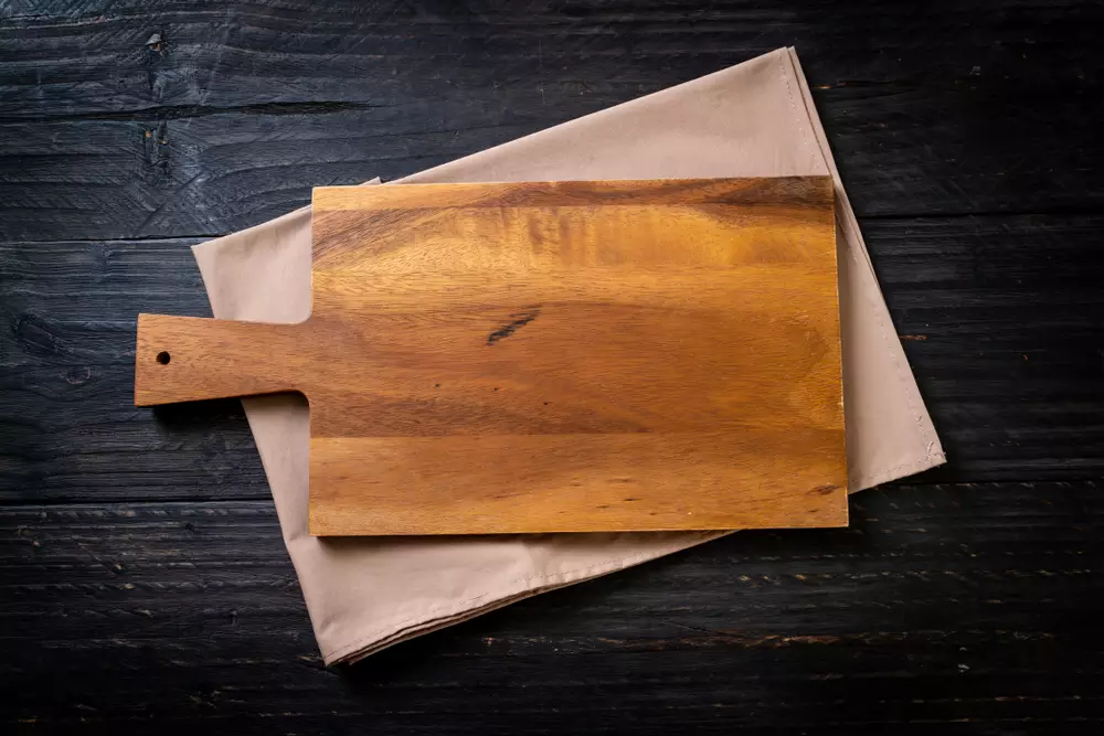 What Wood Is Best For Cutting Board